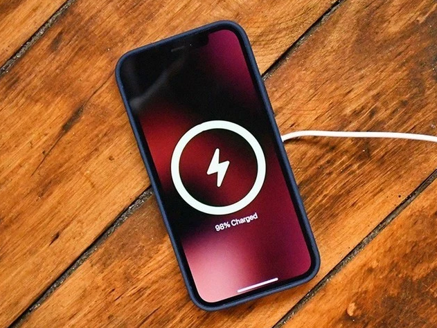 台江苹果手机维修分享iPhone 12可以随便充电吗 